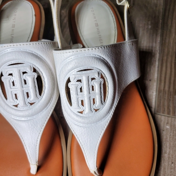 Tommy Hilfiger White Twolaya Faux Leather Slingback Heeled Sandals 7.5M Women's - Picture 14 of 16
